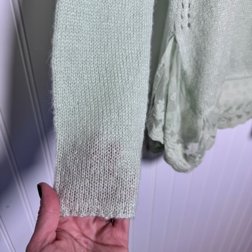 Frenchi Mint Green Sheer Lightweight Sweater with Lace Hem Women’s Size Medium - Picture 2 of 12
